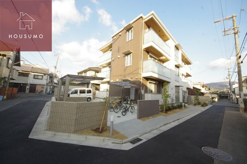 物件外観写真1　(建物外観を気になさる方へ、見た目の良い物件です)