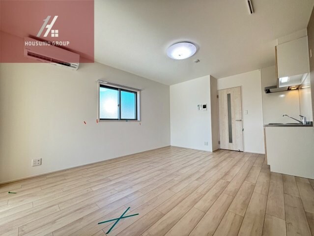 物件内観写真5　(使いやすい居間です)