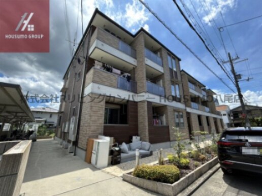 物件外観写真1　(きれいな外観です)