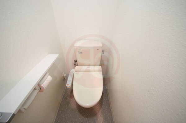 トイレ(シンプルで使いやすいトイレです)