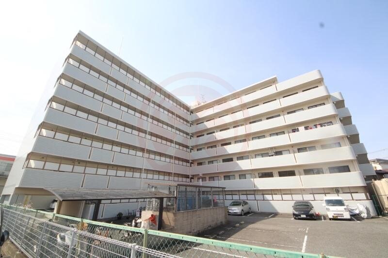 物件外観写真1　(落ち着いた雰囲気の外観です)