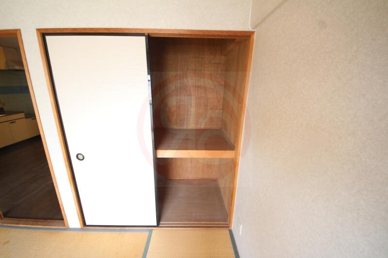 物件内観写真17　(収納スペース豊富です)