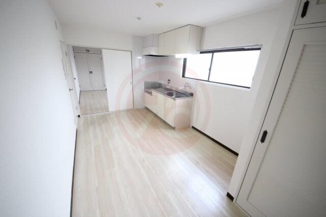 物件内観写真4　(使いやすいリビングです)