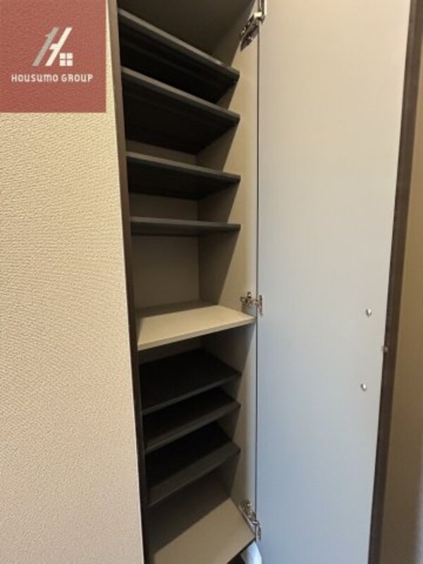 収納(便利な収納スペースです)