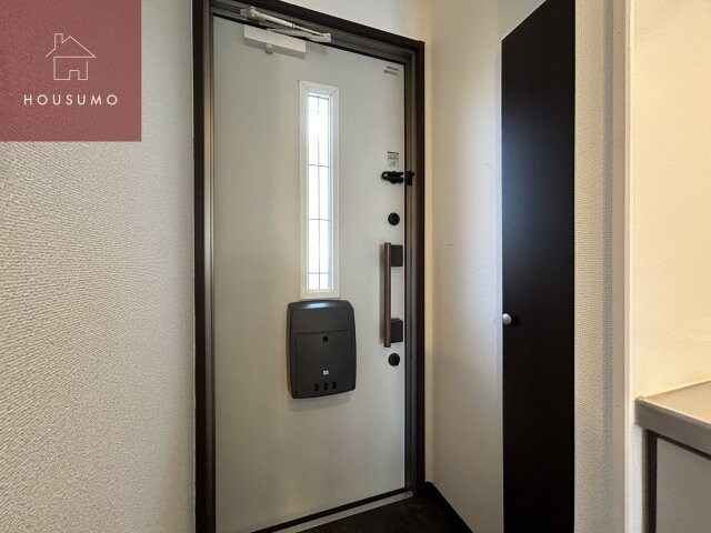 物件内観写真9　(落ち着いた玄関です)