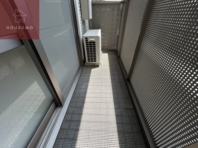 物件内観写真12　(バルコニーからの眺めを楽しみながら食事をしませんか)