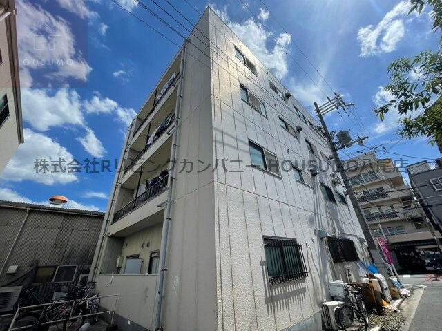 物件外観写真1　(外観は落ち着いています)