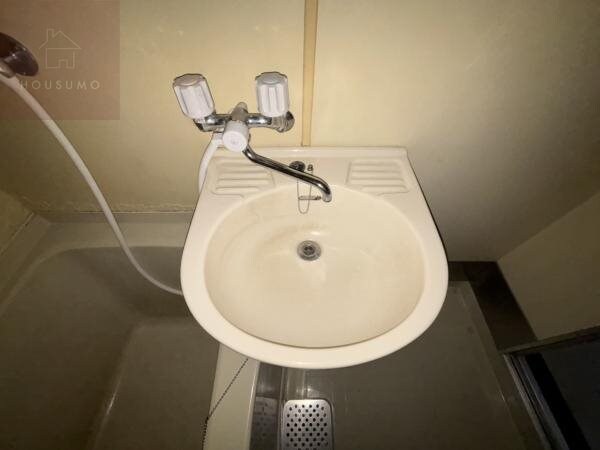 物件内観写真10　(使いやすい洗面所です)