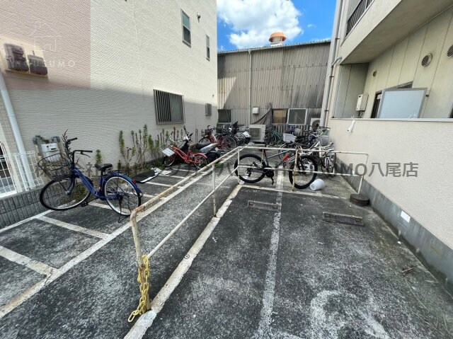 物件内観写真14　(駐輪場です)