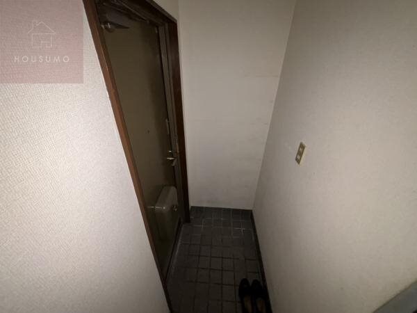物件内観写真24　(ゆったりとした玄関です)