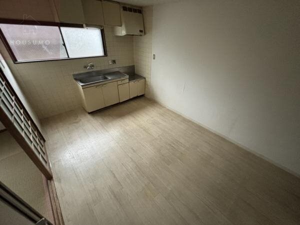 物件内観写真26　(使いやすい居間です)