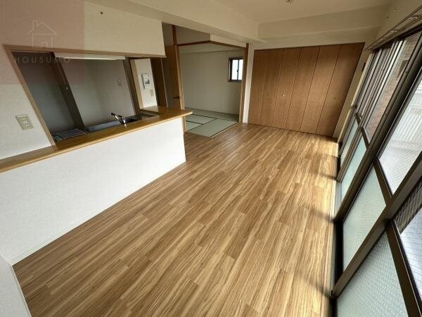 居室(おしゃれな居間です)