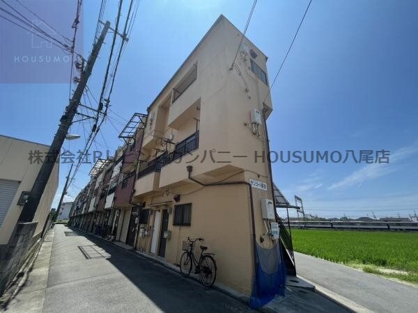 物件外観写真1　(きれいな外観です)