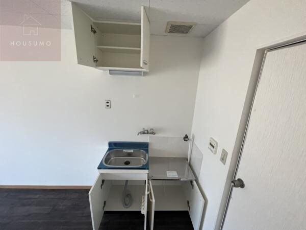 物件内観写真28　(ちょっとした収納スペースも充実しています)