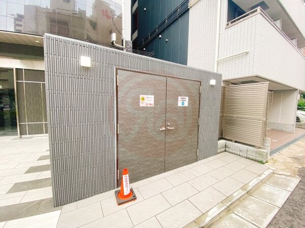 建物設備(落ち着いたロビーです)
