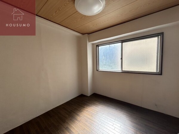 寝室(ゆとりの広さです)