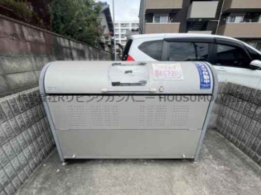 物件内観写真15　(ゴミ置き場です)