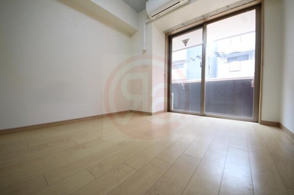 寝室(ゆとりの広さです)