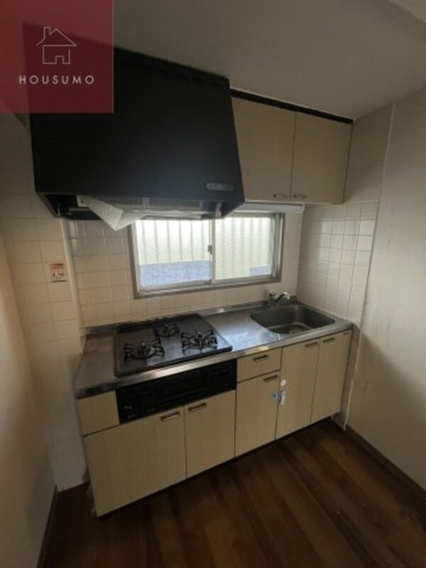 キッチン(コンパクトなキッチンで掃除もラクラク)