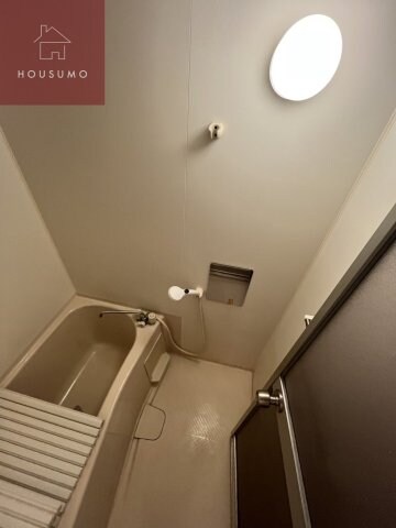 物件内観写真8　(コンパクトで使いやすいお風呂です)