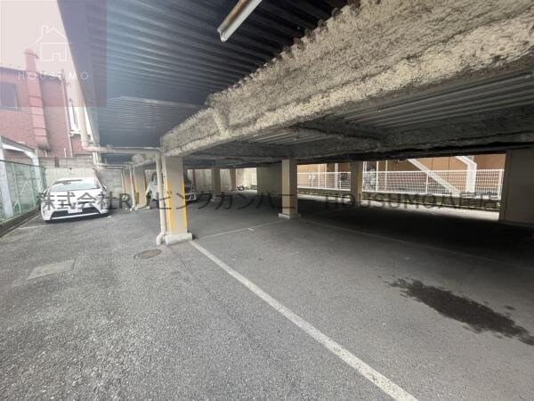 物件外観写真4　(カースペースがあります)