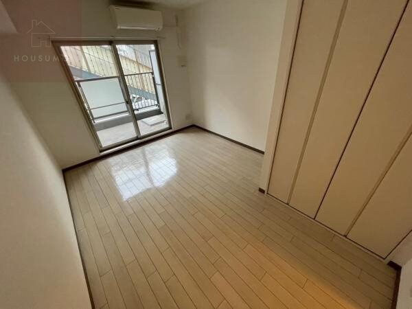 物件内観写真5　(ゆったり過ごせるリビングです)