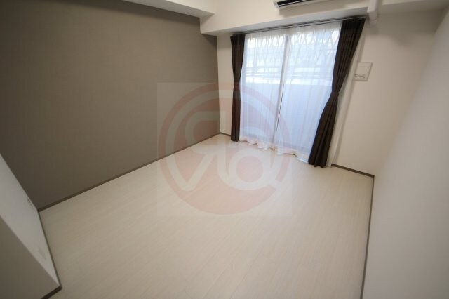 物件内観写真5　(ゆったりとした居間です)