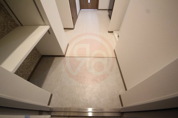 玄関(シンプルで使いやすい玄関です)