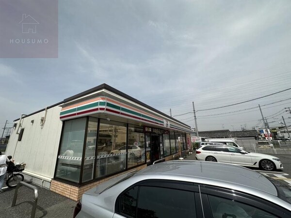 周辺環境(セブン-イレブン 八尾柏村町３丁目店 569m)