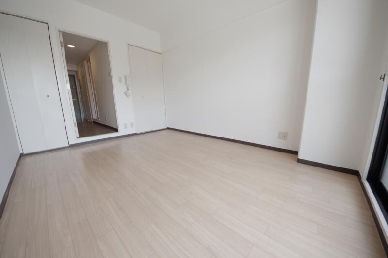 物件内観写真25　(おしゃれな居間です)