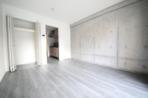 寝室(使い勝手のいい寝室です)