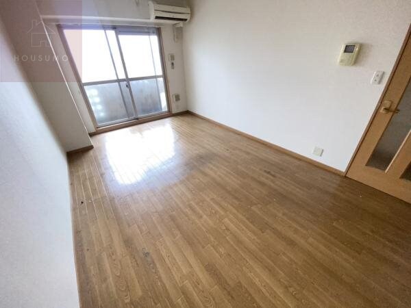 物件内観写真25　(使いやすい居間です)