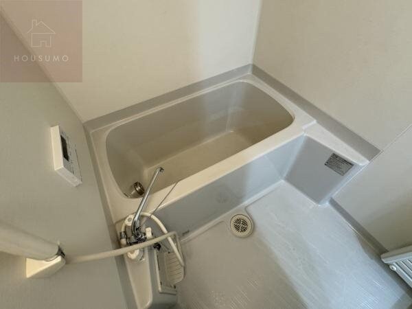 物件内観写真18　(日々の疲れを癒すお風呂付です)