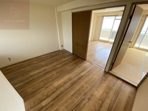 物件内観写真6　(ゆったり過ごせるリビングです)