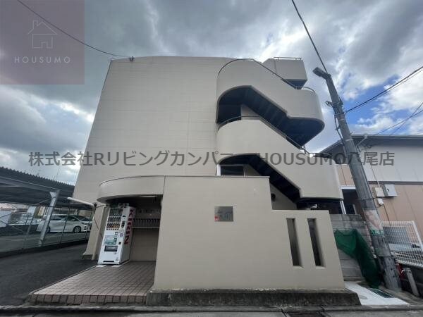 物件外観写真5　(外観もきれいです)