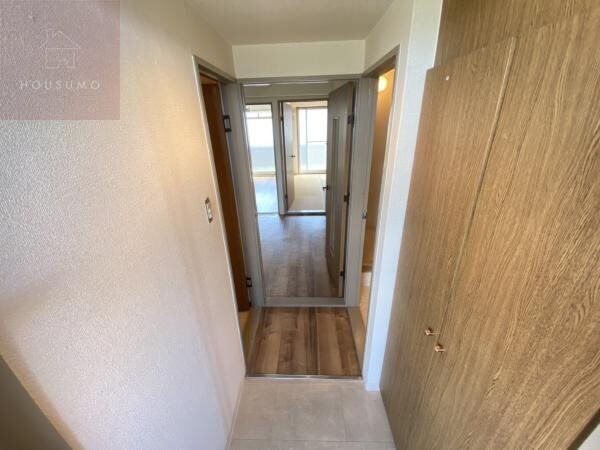 物件内観写真11　(きれいな玄関です)