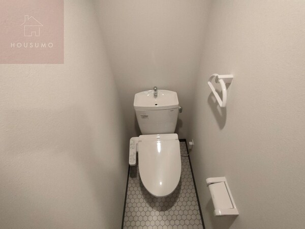 トイレ(コンパクトで使いやすいトイレです)