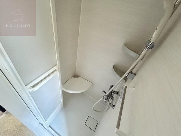 シャワールーム(日々の暮らしに欠かせないシャワールームです)