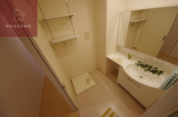 独立洗面台(同施工会社・同型モデルの室内です。（参考写真・イメージ写真）)