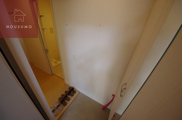 玄関(同施工会社・同型モデルの室内です。（参考写真・イメージ写真）)