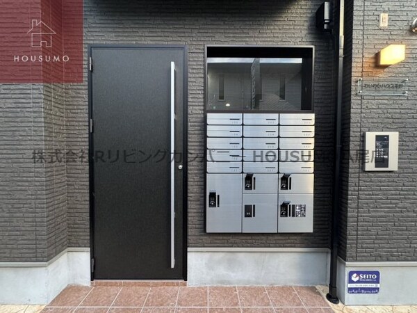 エントランス(建物の内部です)