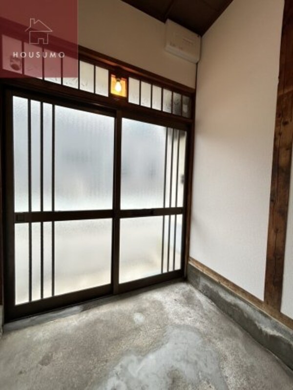 玄関(毎日通る玄関はこちらです)