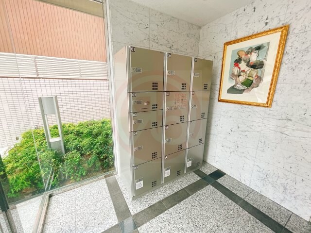 物件外観写真3　(ロビーです)