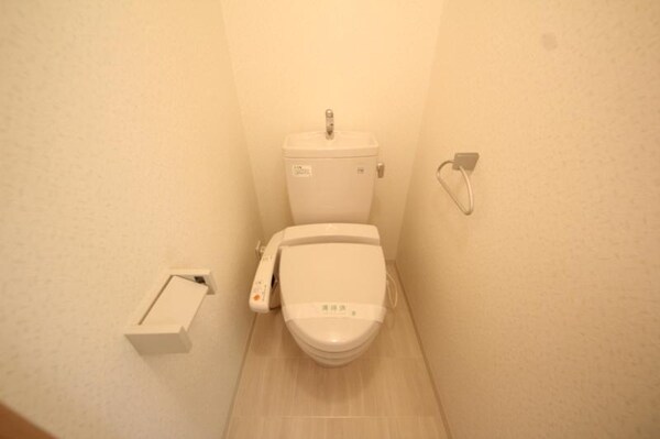 トイレ(コンパクトで使いやすいトイレです)