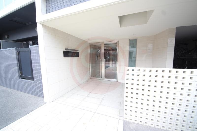 物件外観写真2　(建物の内部です)