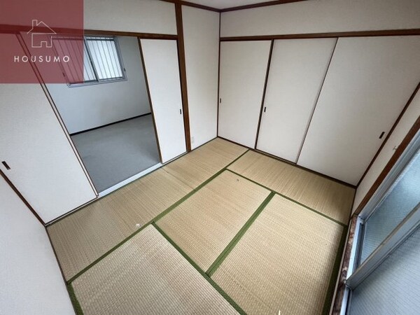 和室(日本らしい落ち着いた雰囲気の和室です)