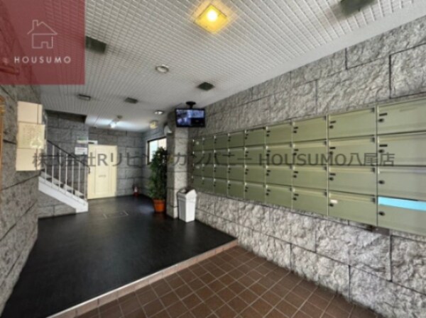 エントランス(建物の内部です)