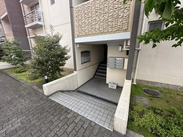 ロビー・ラウンジ(建物の内部です)
