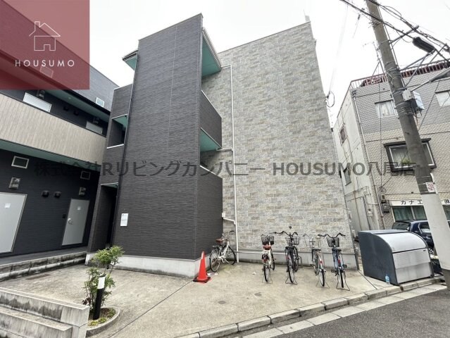 物件外観写真1　(おしゃれな外観です)