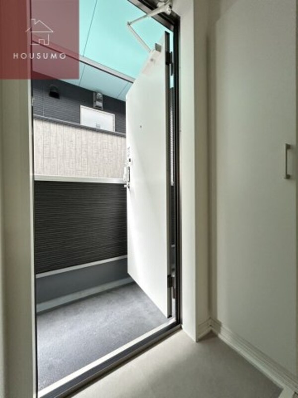 玄関(玄関です)